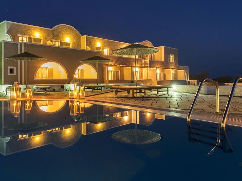 Caldera's Dolphin Suites