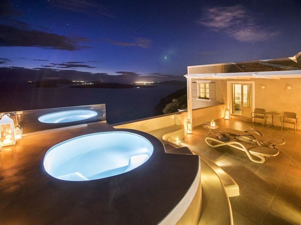 Caldera's Dolphin Suites
