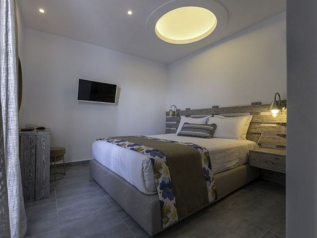 Caldera's Dolphin Suites