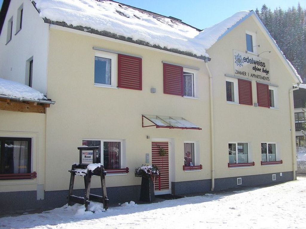 Edelweiss Alpine Lodge