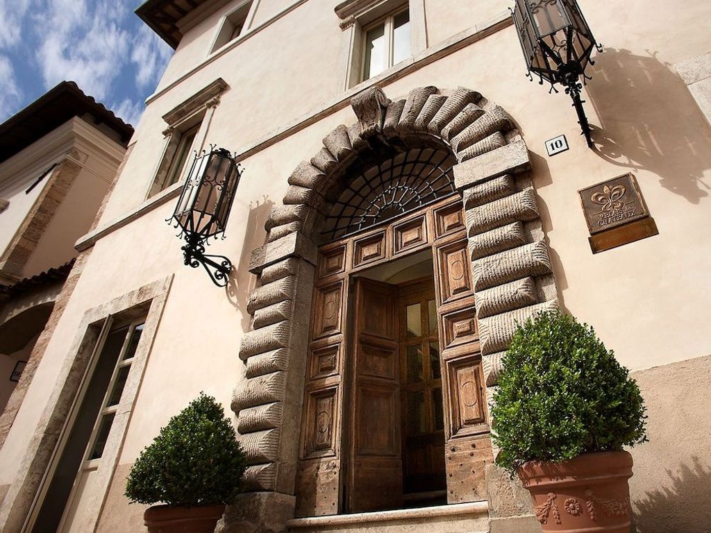 Palazzo Seneca