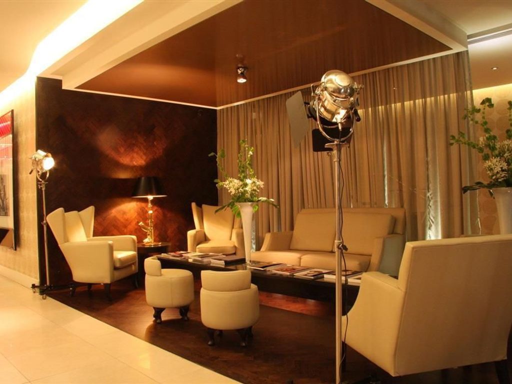 THE VINCENT HOTEL