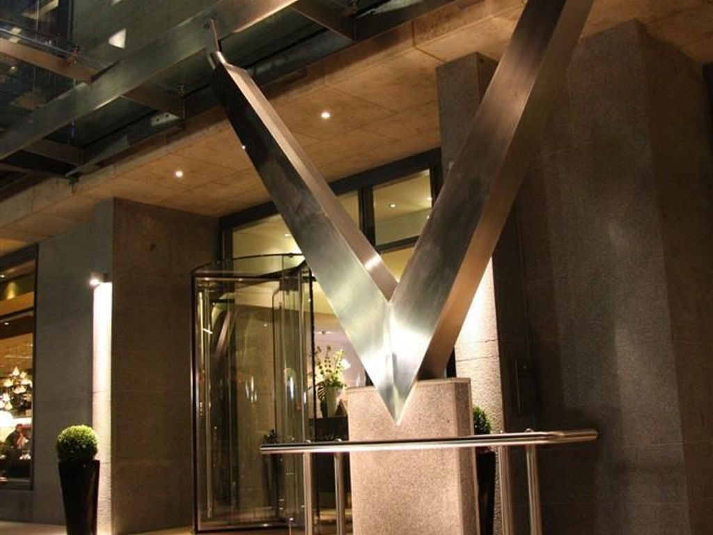 THE VINCENT HOTEL