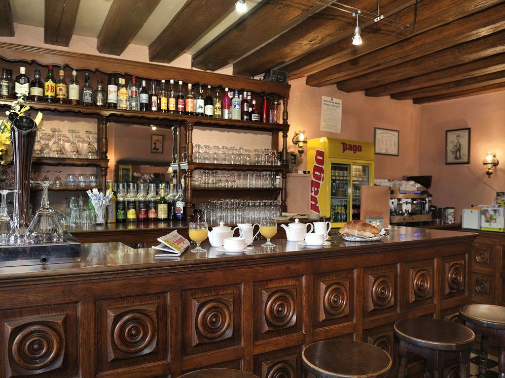 Auberge à la Tete de Lard Logis