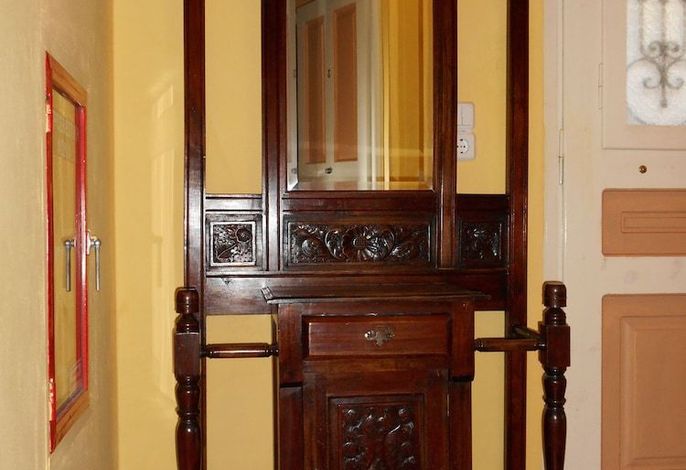 Byron Hotel