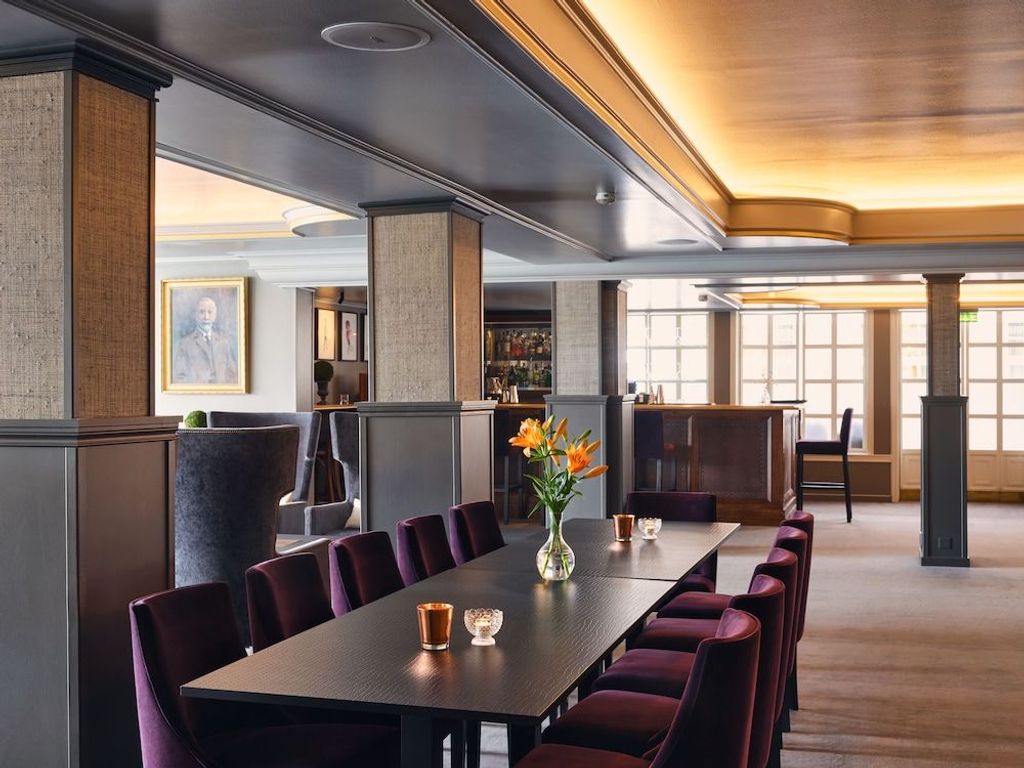 Dr. Holms Hotel