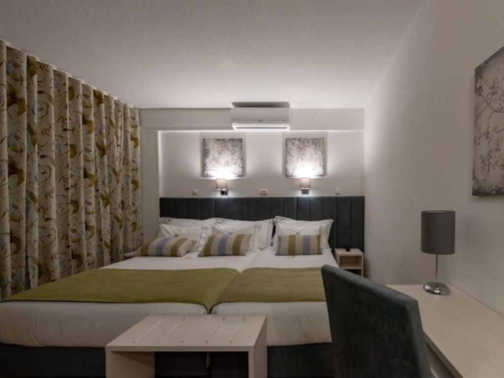 DINYA LISBON HOTEL