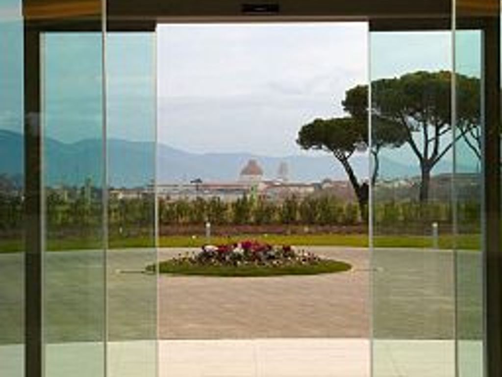 Tower Plaza Pisa