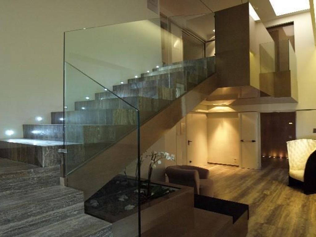 Romano House