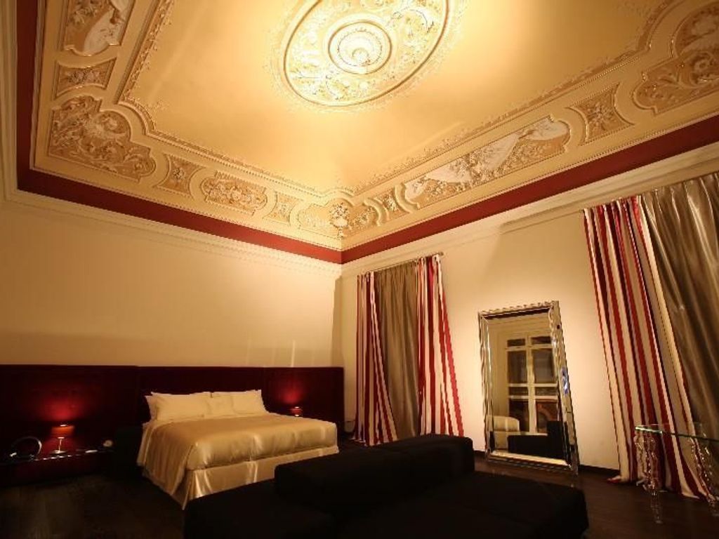 Romano House