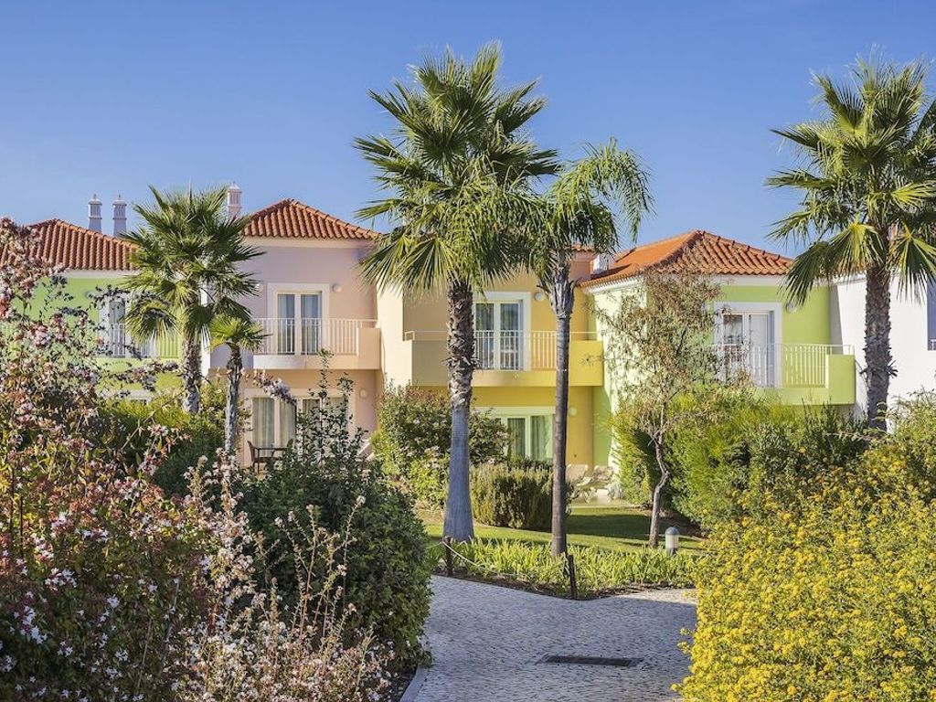 Eden Villas & Apartments
