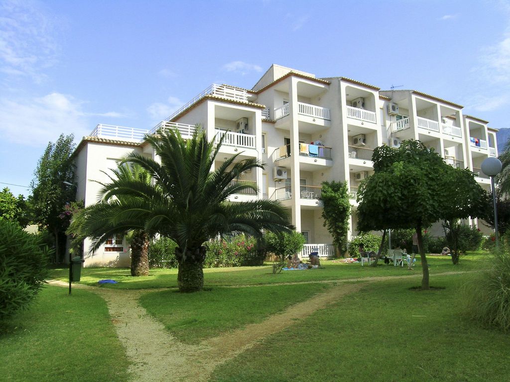 Ona Ogisaka Garden Aparthotel