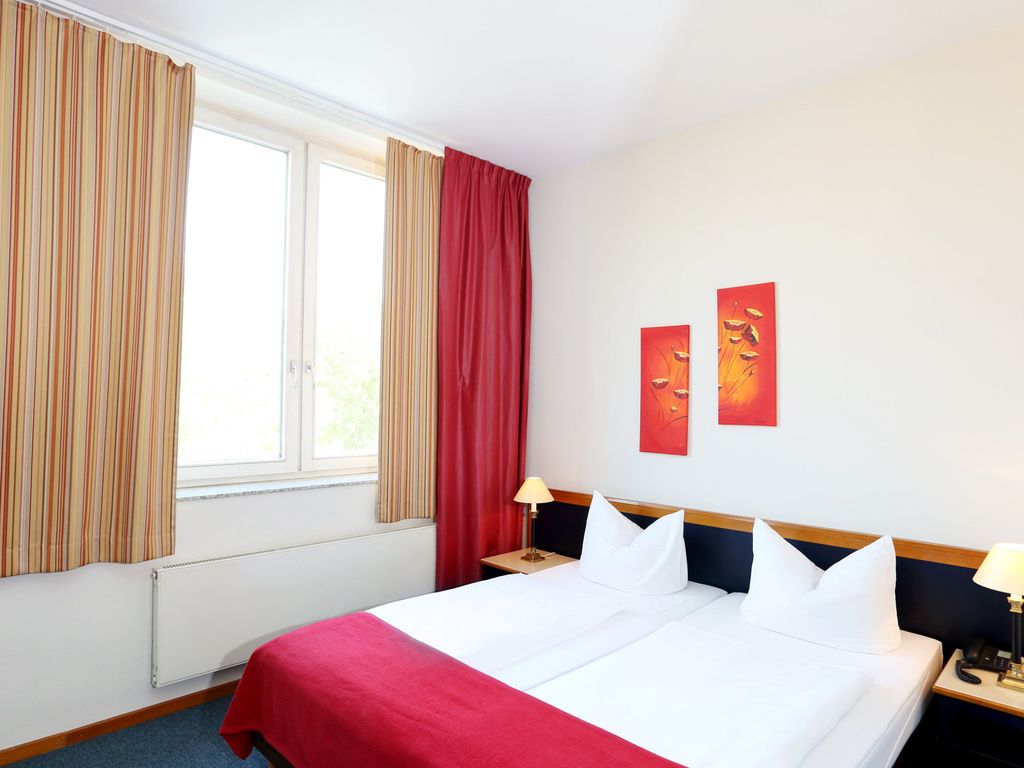Hoteltow