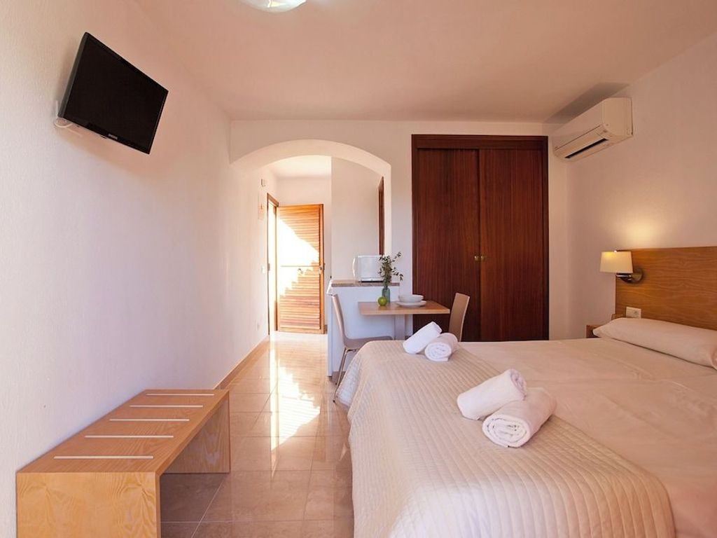 Apartamentos Sol Romántica by DOT Suites