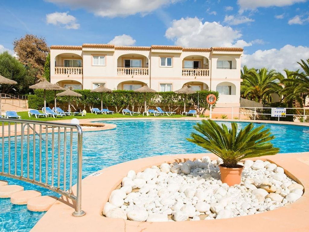 Apartamentos Sol Romántica by DOT Suites