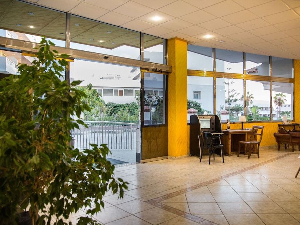 Apartamentos Oro Blanco