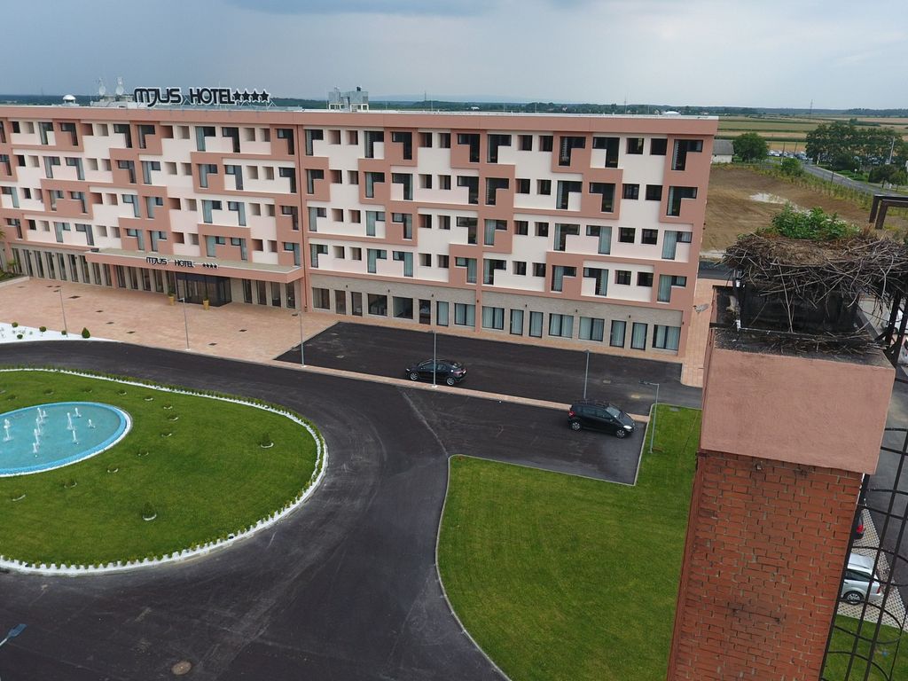 Mjus World Resort & Thermal Park****Superior