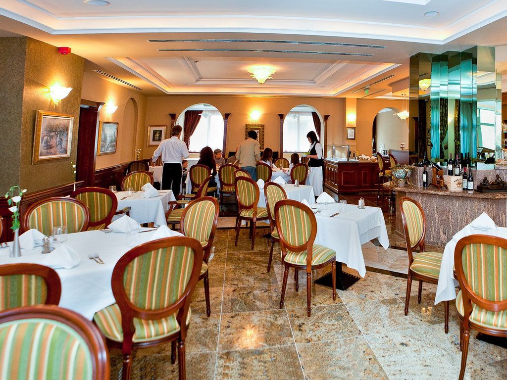 Gottwald Hotel Tata