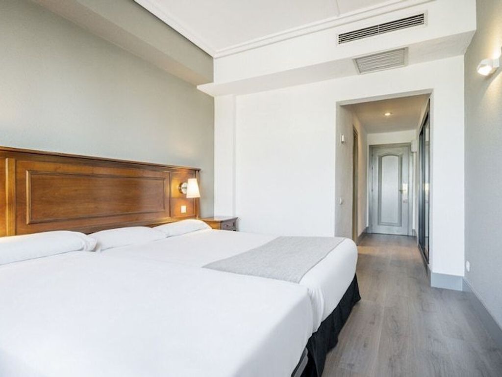 Hotel ILUNION Las Lomas