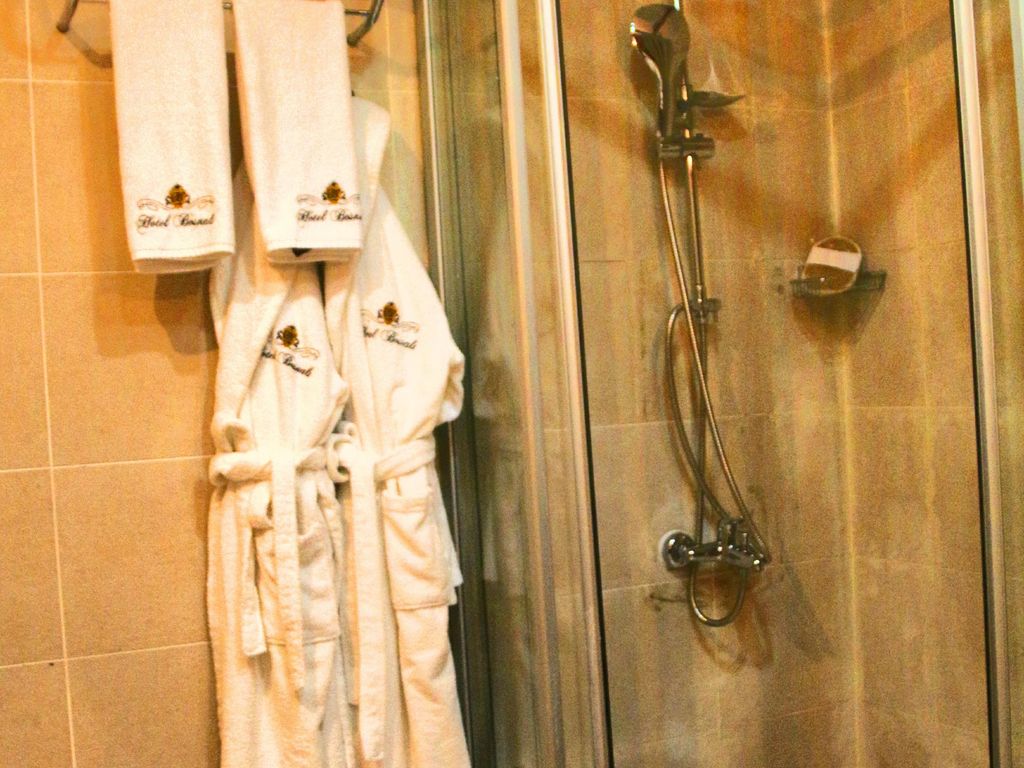 Bosnali Boutique