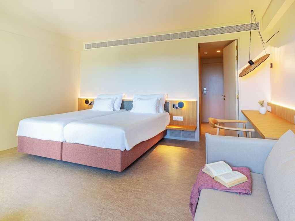 Ozadi Altura Beach Resort