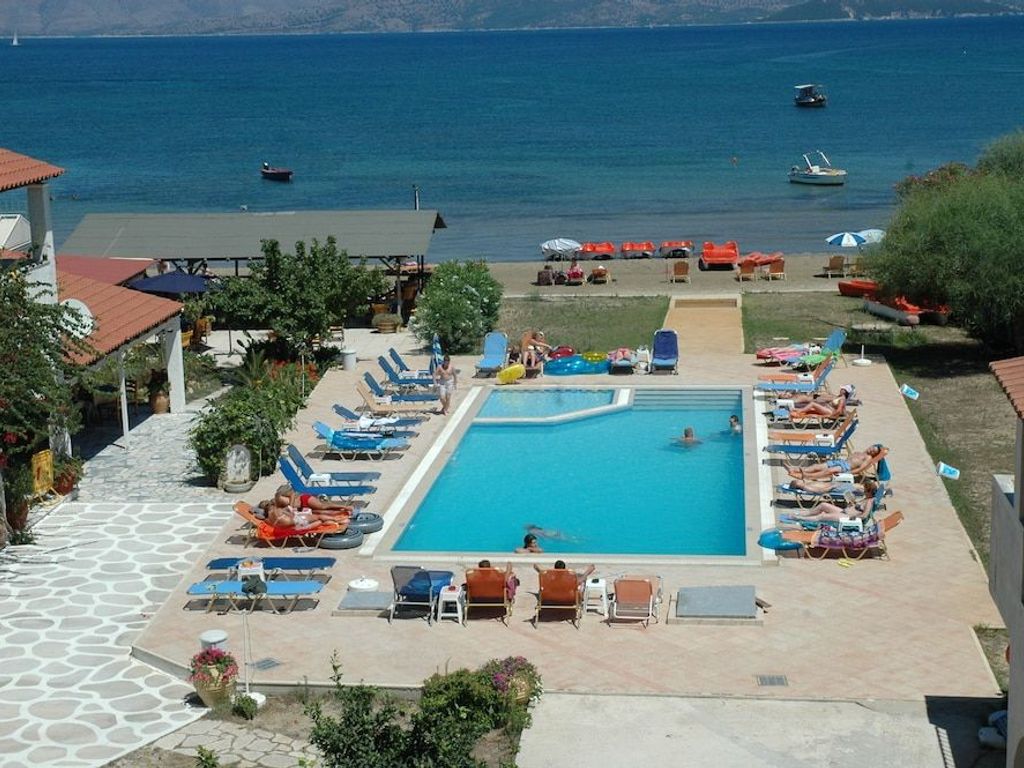 Likourgos Beach
