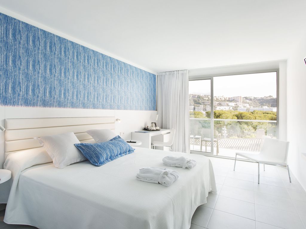 Reverence Life Hotel