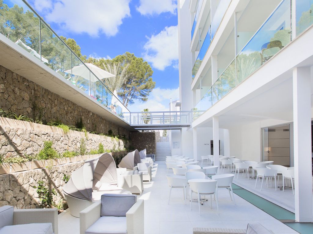 Reverence Life Hotel