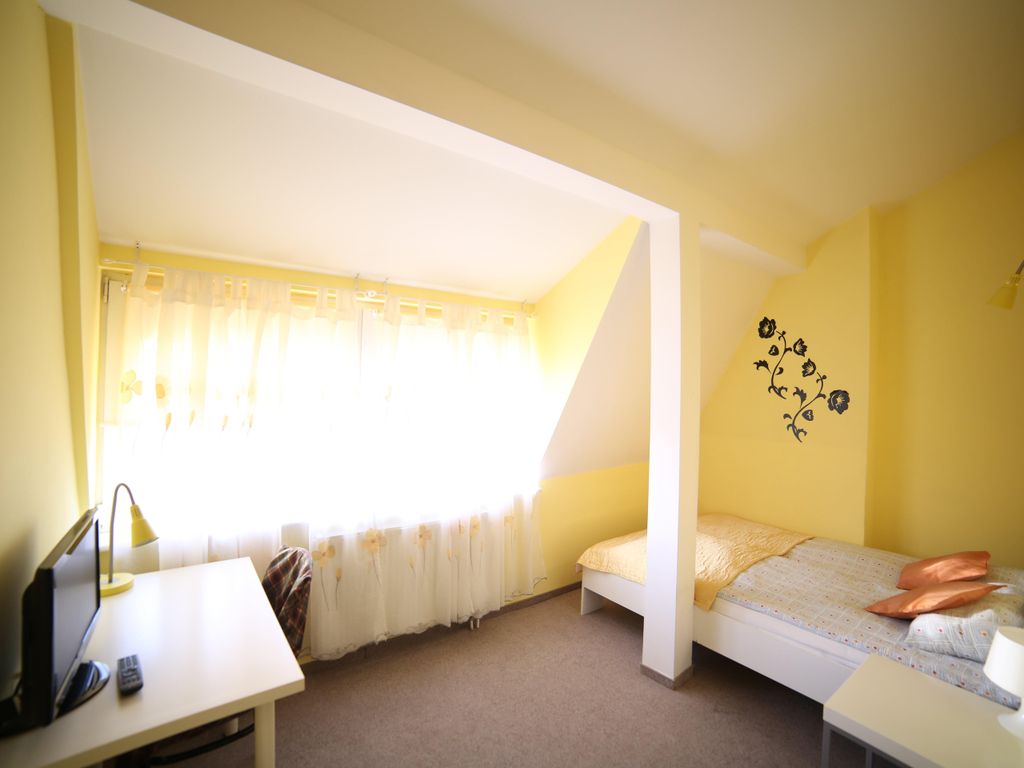 Motel Silver