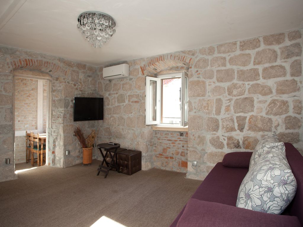 Villa Veli Varos
