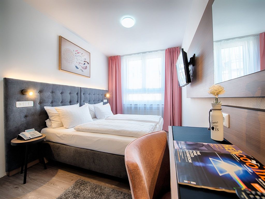Home Hotel