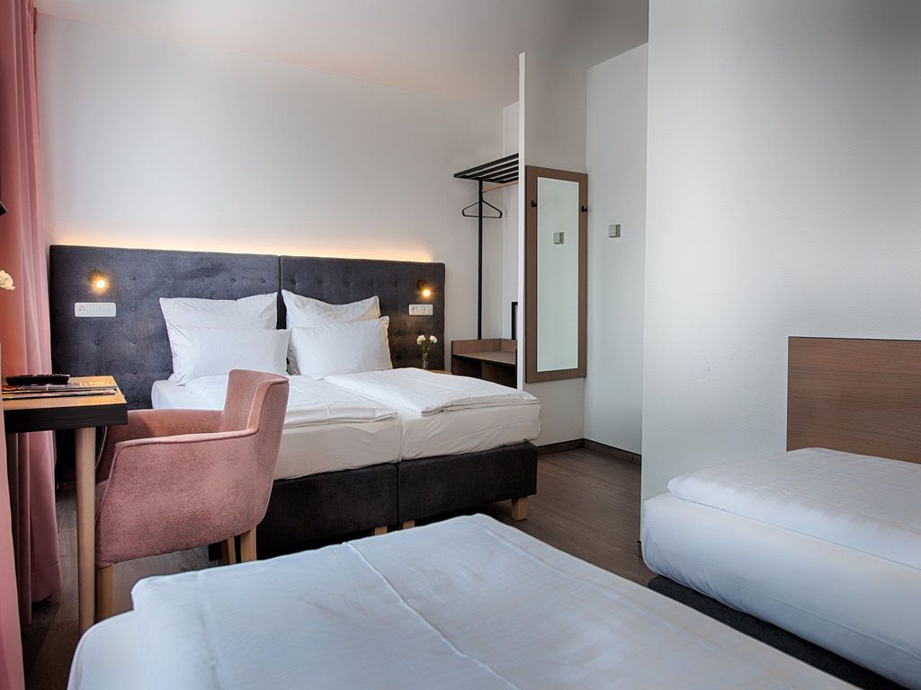 Home Hotel