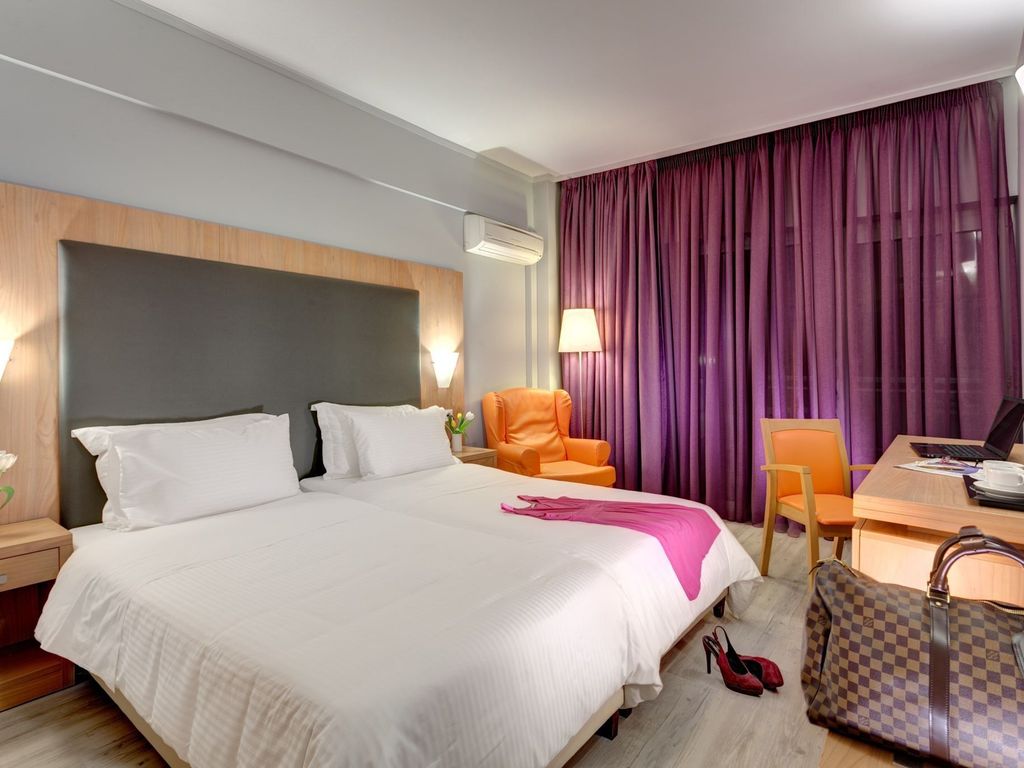 Polis Grand