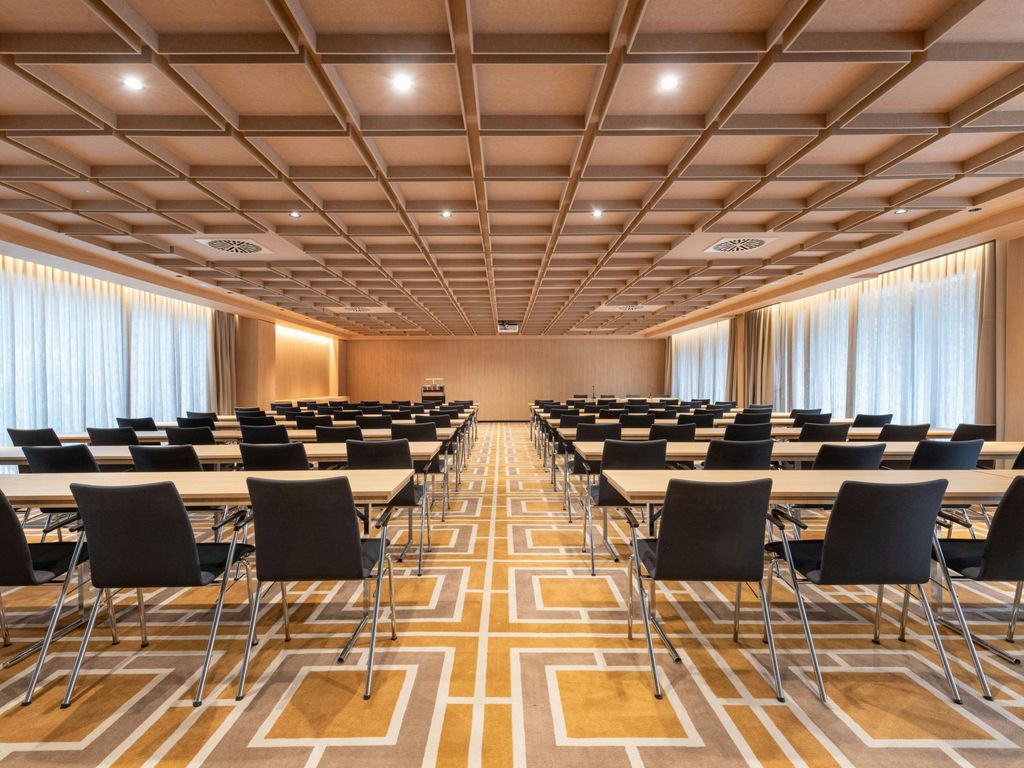 AC Hotels by Marriott Hotel Atocha