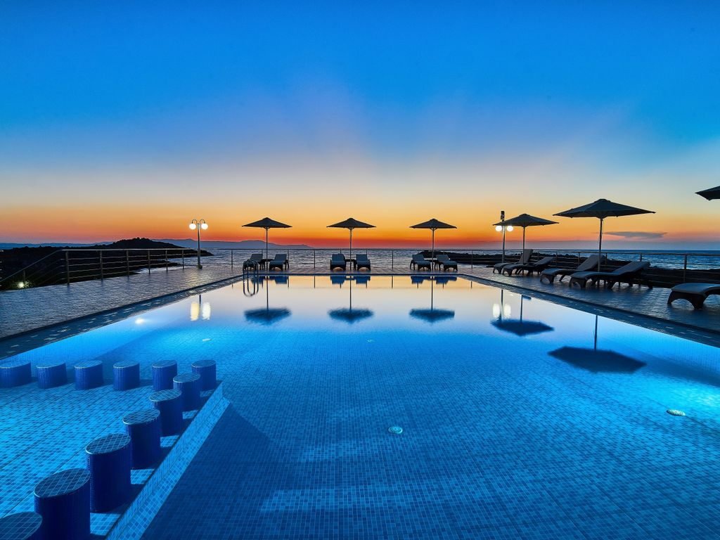 Nanakis Beach Apartments