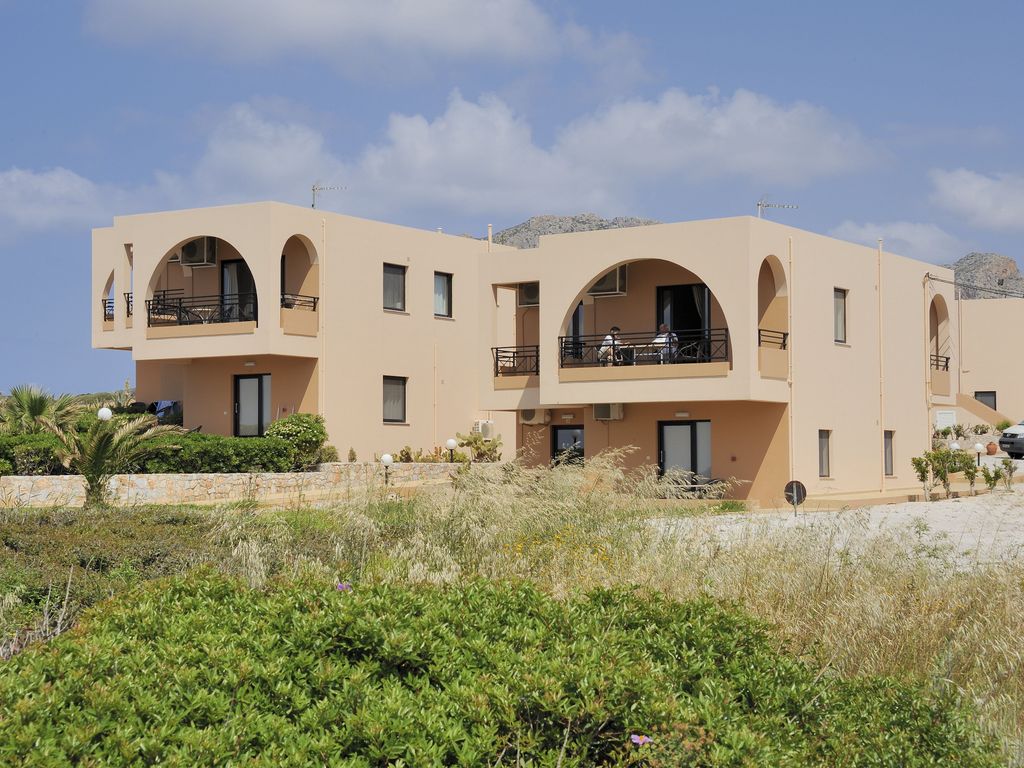 Nanakis Beach Apartments