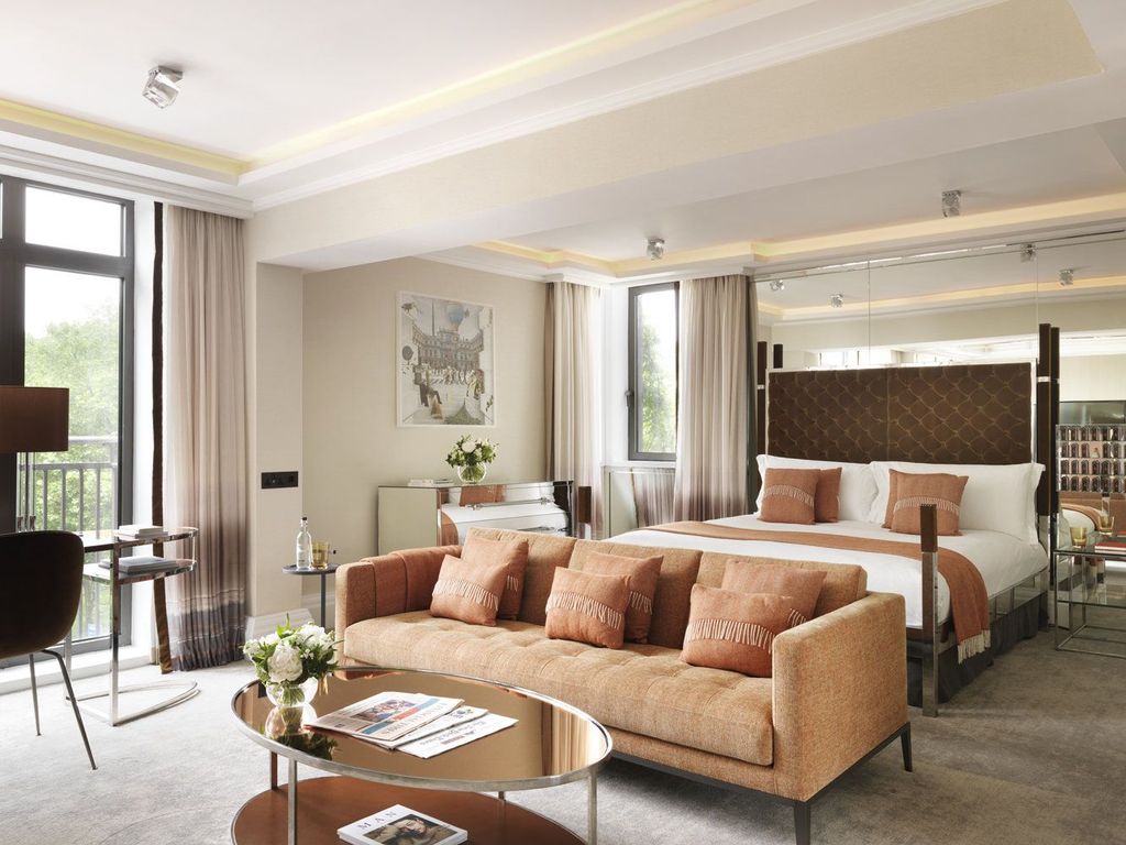 The Athenaeum Hotel & Residences