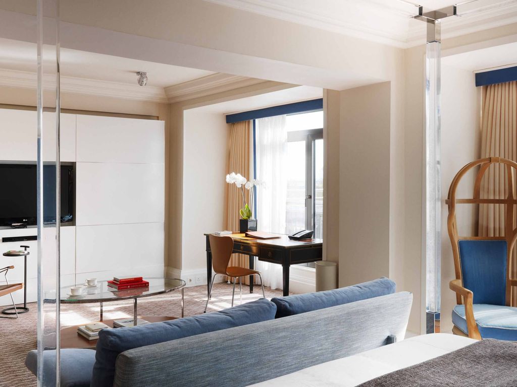 The Athenaeum Hotel & Residences