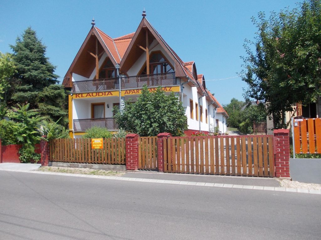 Klaudia Apartments