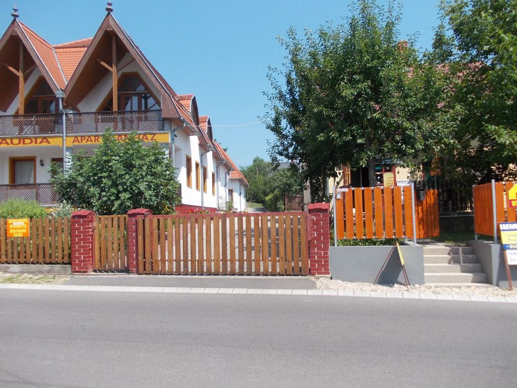 Klaudia Apartments