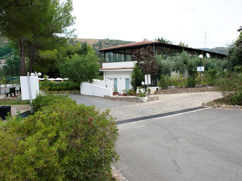 Villaggio  Parco Elena