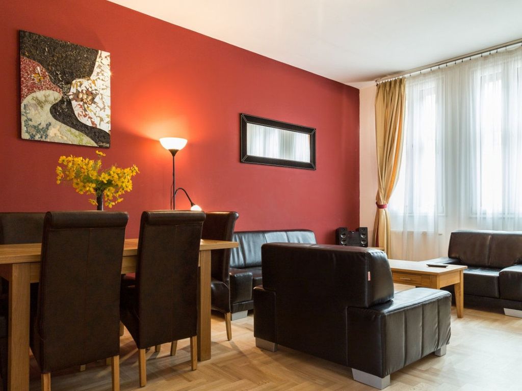 Hotel Gozsdu Court