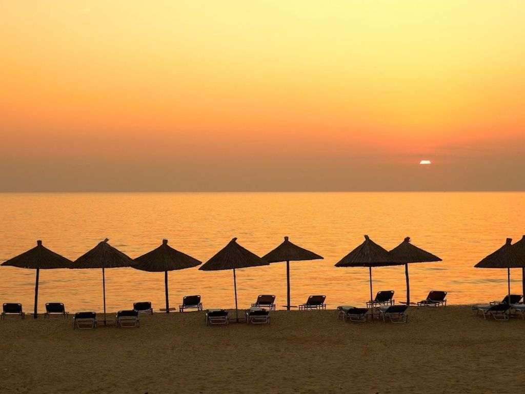 Kamari Beach Hotel