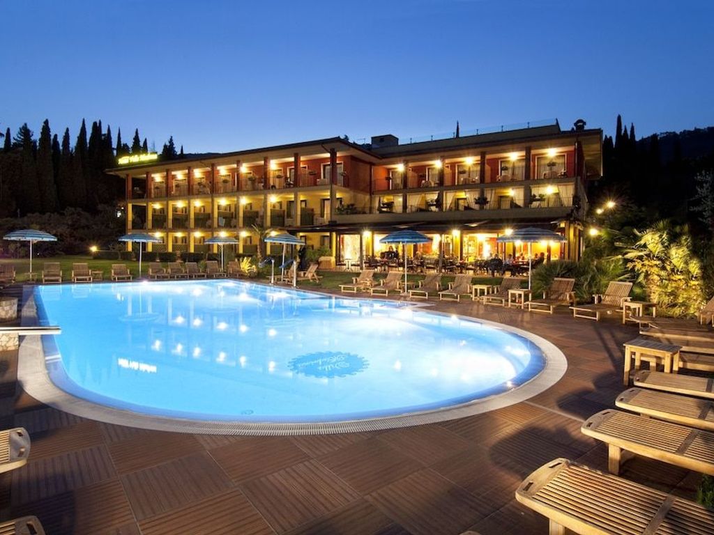 Villa Madrina Lovely and Dynamic Hotel