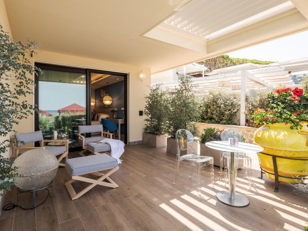 Cala Beach Resort