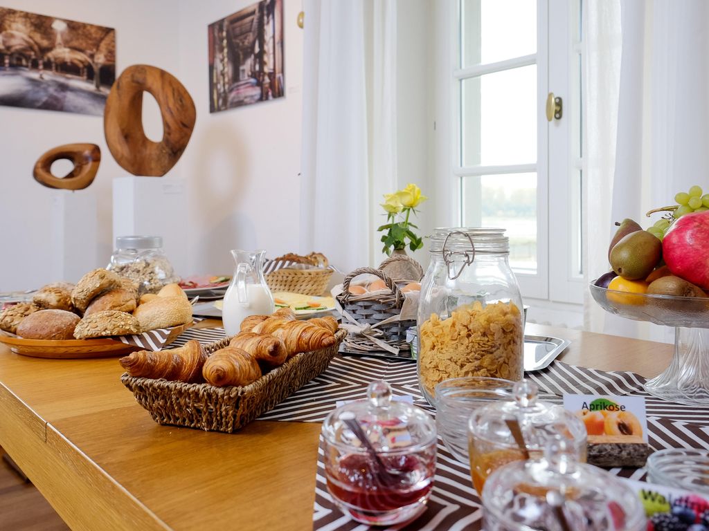 Rhein River Guesthouse