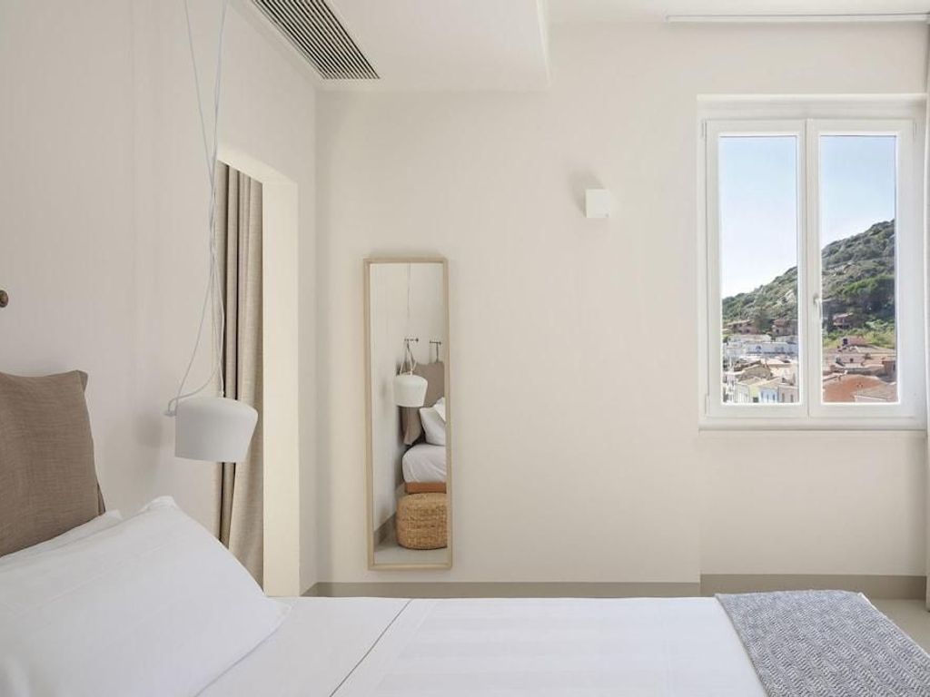 La Guardia Hotel