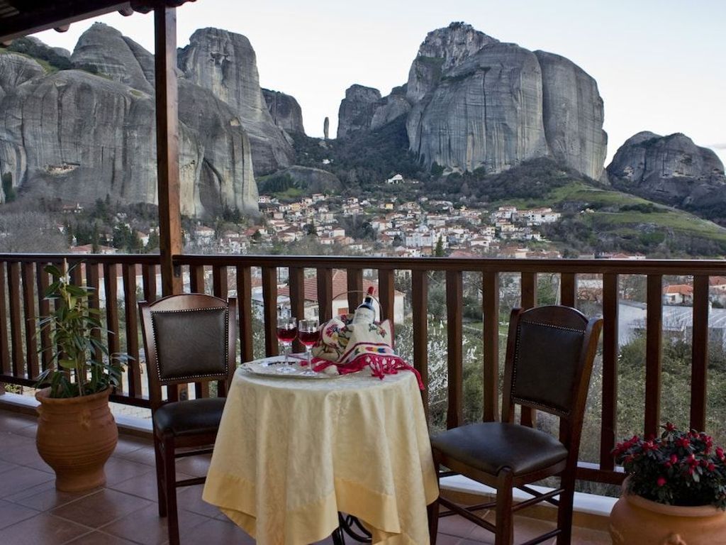 Doupiani House Hotel