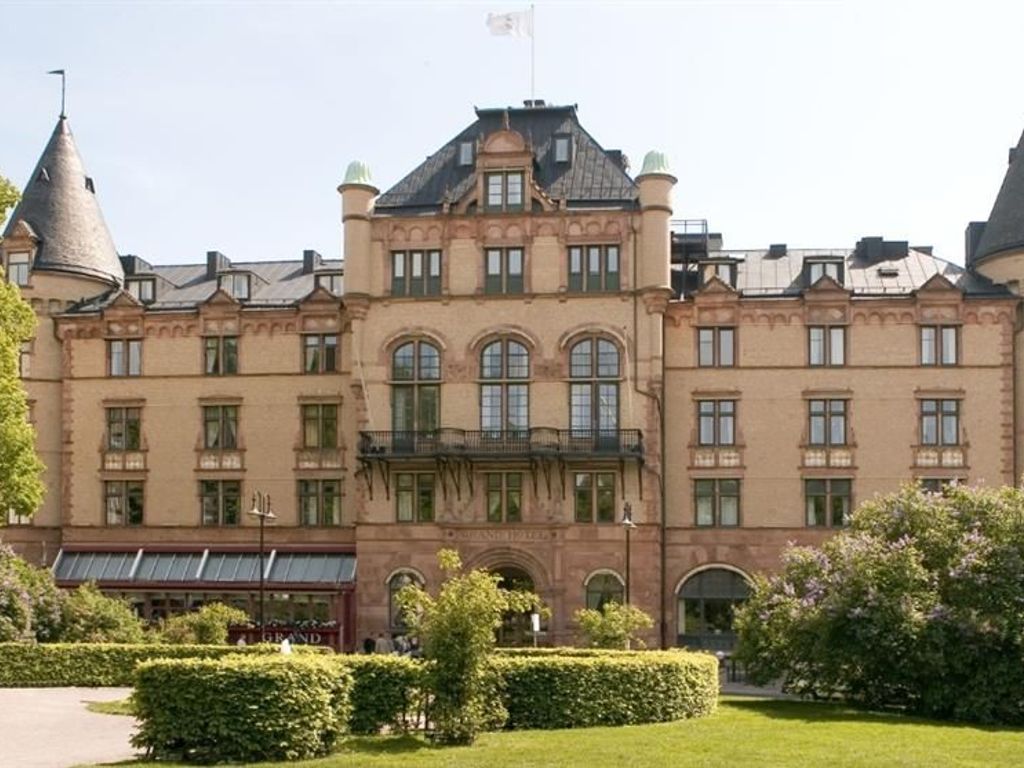 Grand Hotel