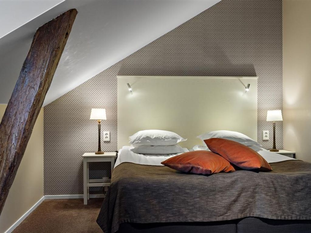 Best Western Plus Edward Hotel